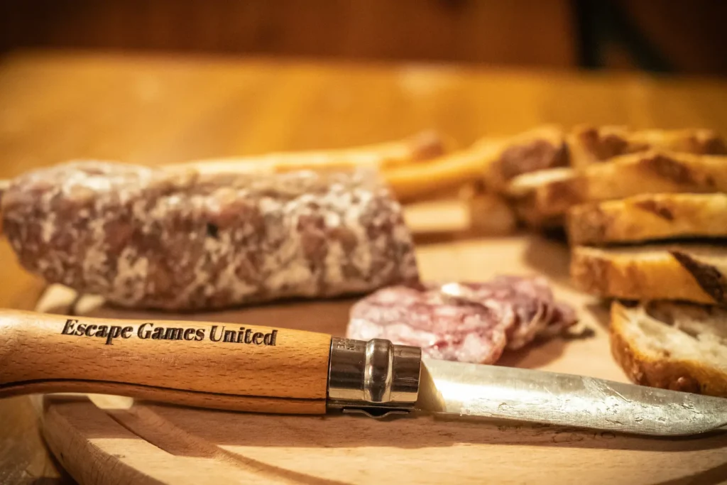 Plateau de charcuterie, fromages affinés et bières artisanales du Dauphiné inclus dans le bon cadeau Opération Apéro